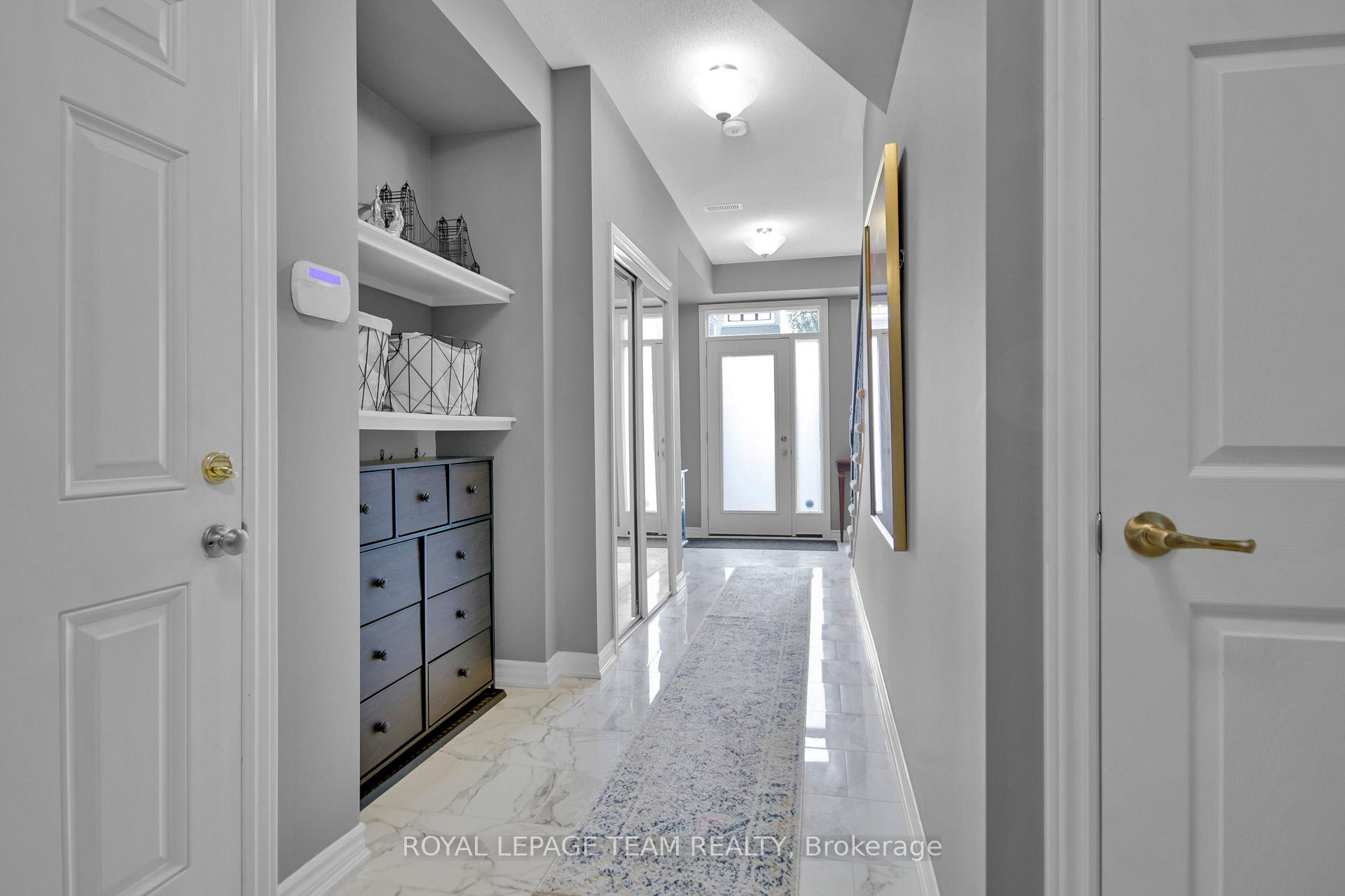 Photo 3 of 28 Caspian Row, Ottawa, Kanata - Emerald Meadows/Trailwest — HOMEH