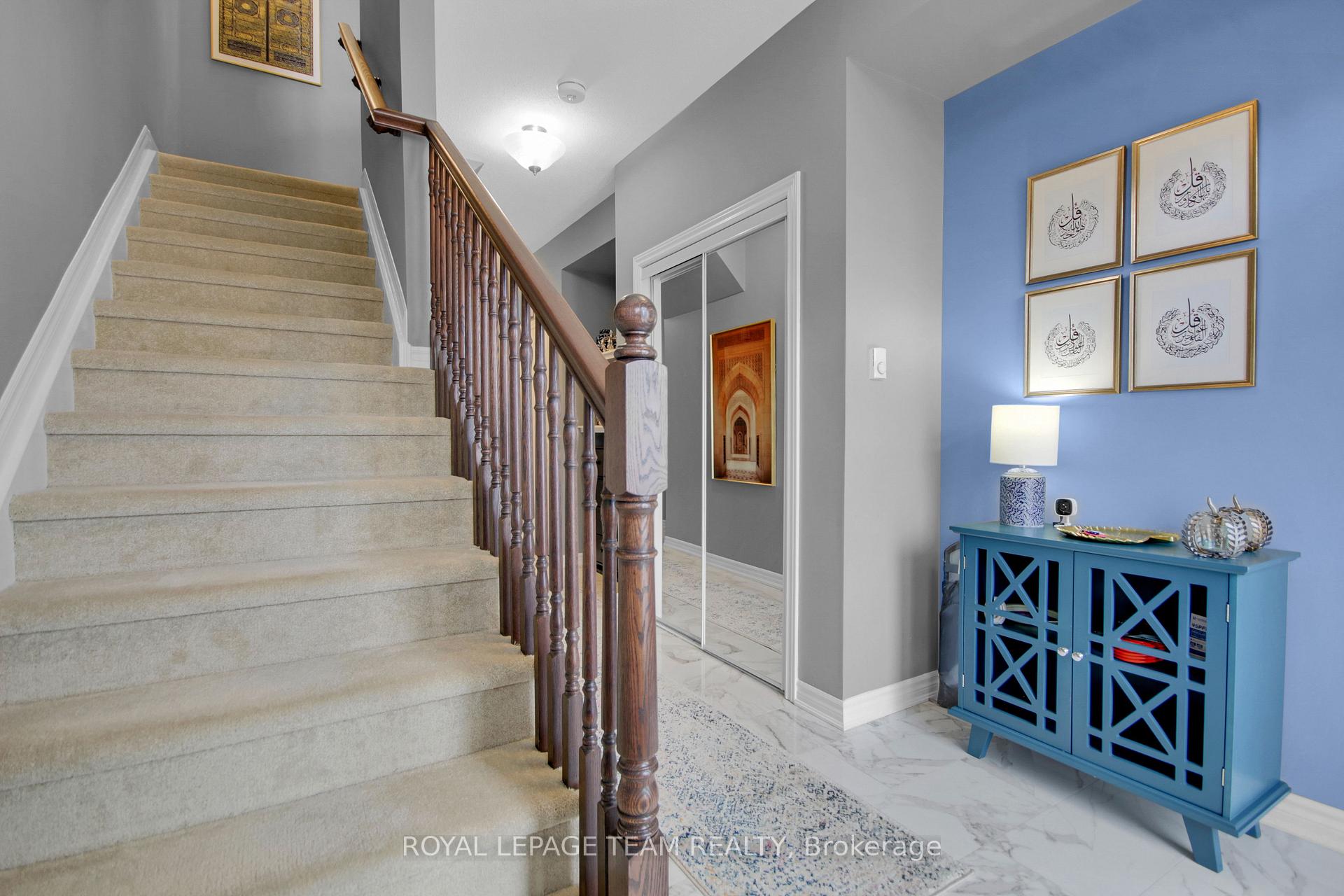 Photo 4 of 28 Caspian Row, Ottawa, Kanata - Emerald Meadows/Trailwest — HOMEH