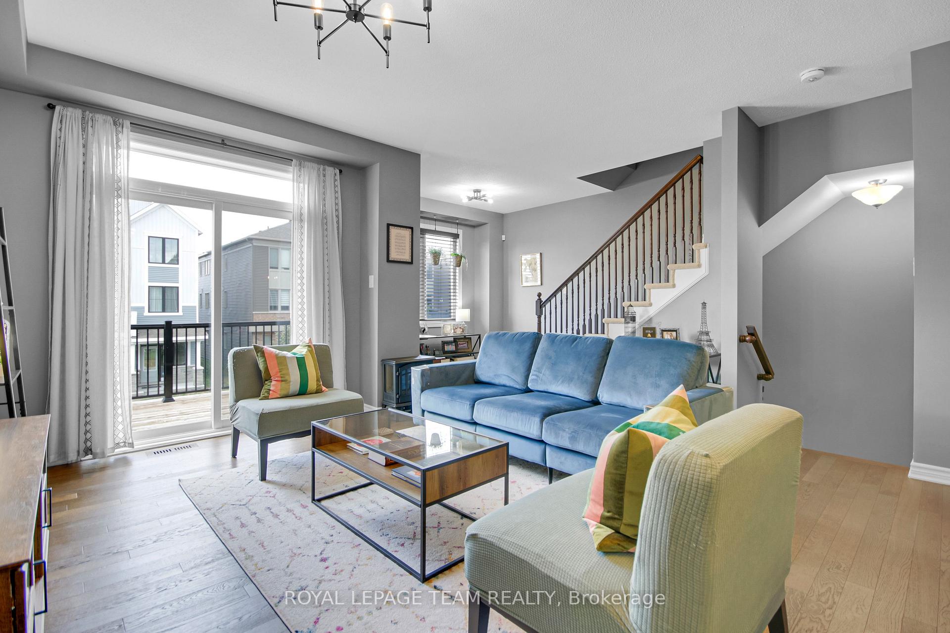 Photo 7 of 28 Caspian Row, Ottawa, Kanata - Emerald Meadows/Trailwest — HOMEH