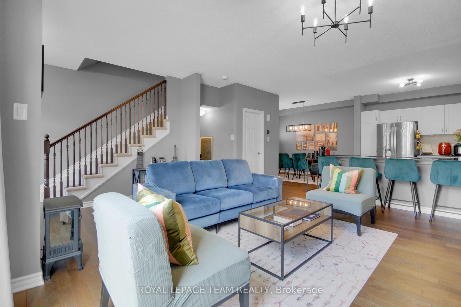Photo 8 of 28 Caspian Row, Ottawa, Kanata - Emerald Meadows/Trailwest — HOMEH