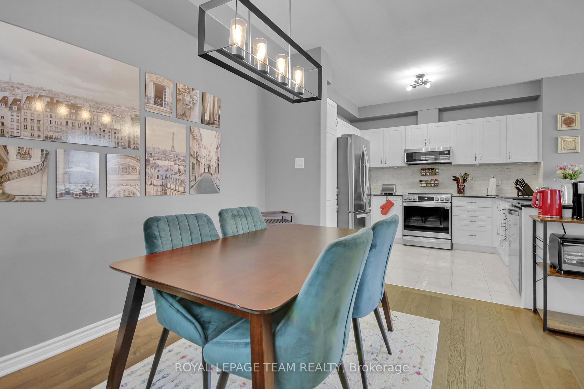 Photo 16 of 28 Caspian Row, Ottawa, Kanata - Emerald Meadows/Trailwest — HOMEH
