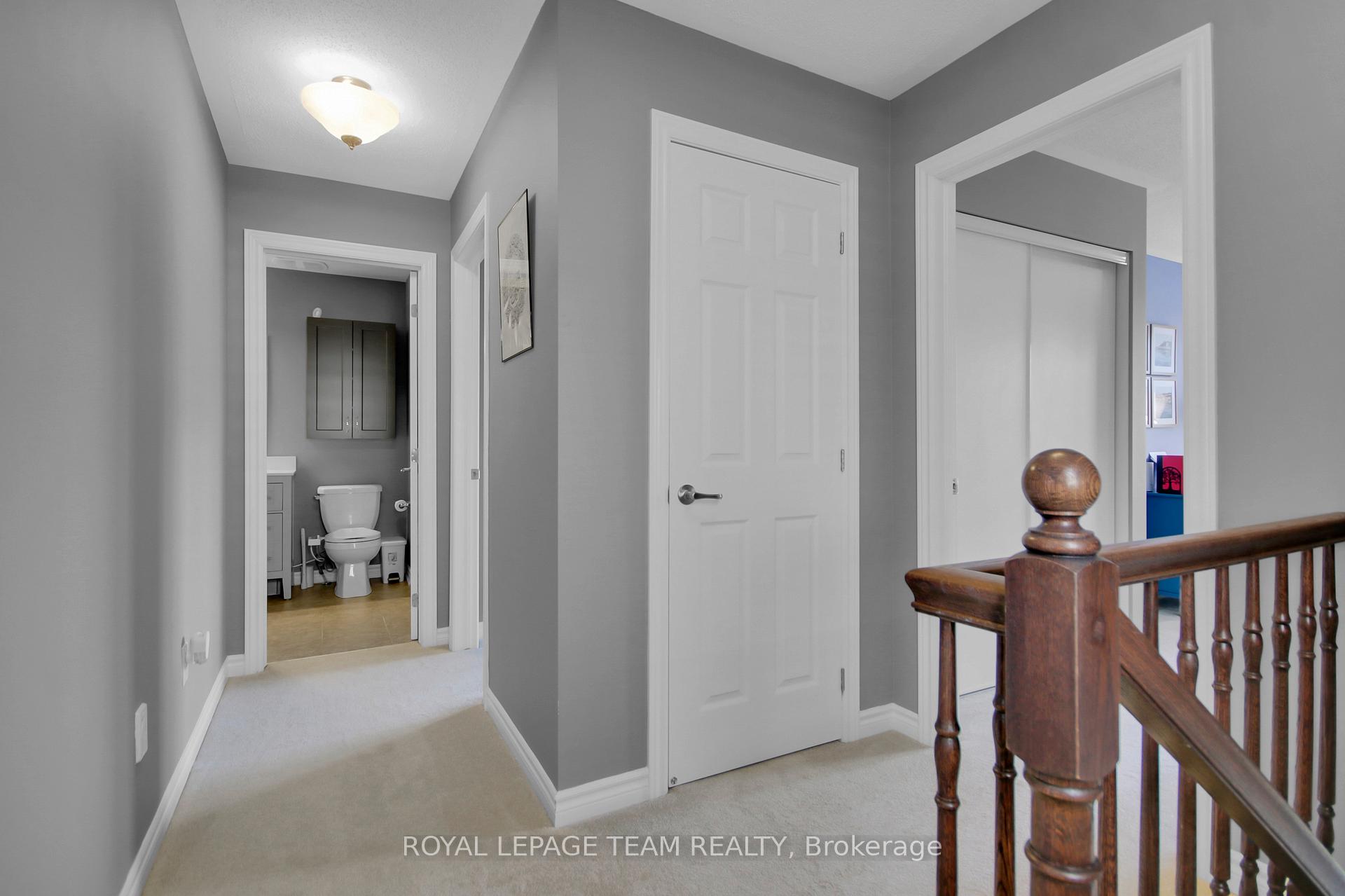 Photo 21 of 28 Caspian Row, Ottawa, Kanata - Emerald Meadows/Trailwest — HOMEH
