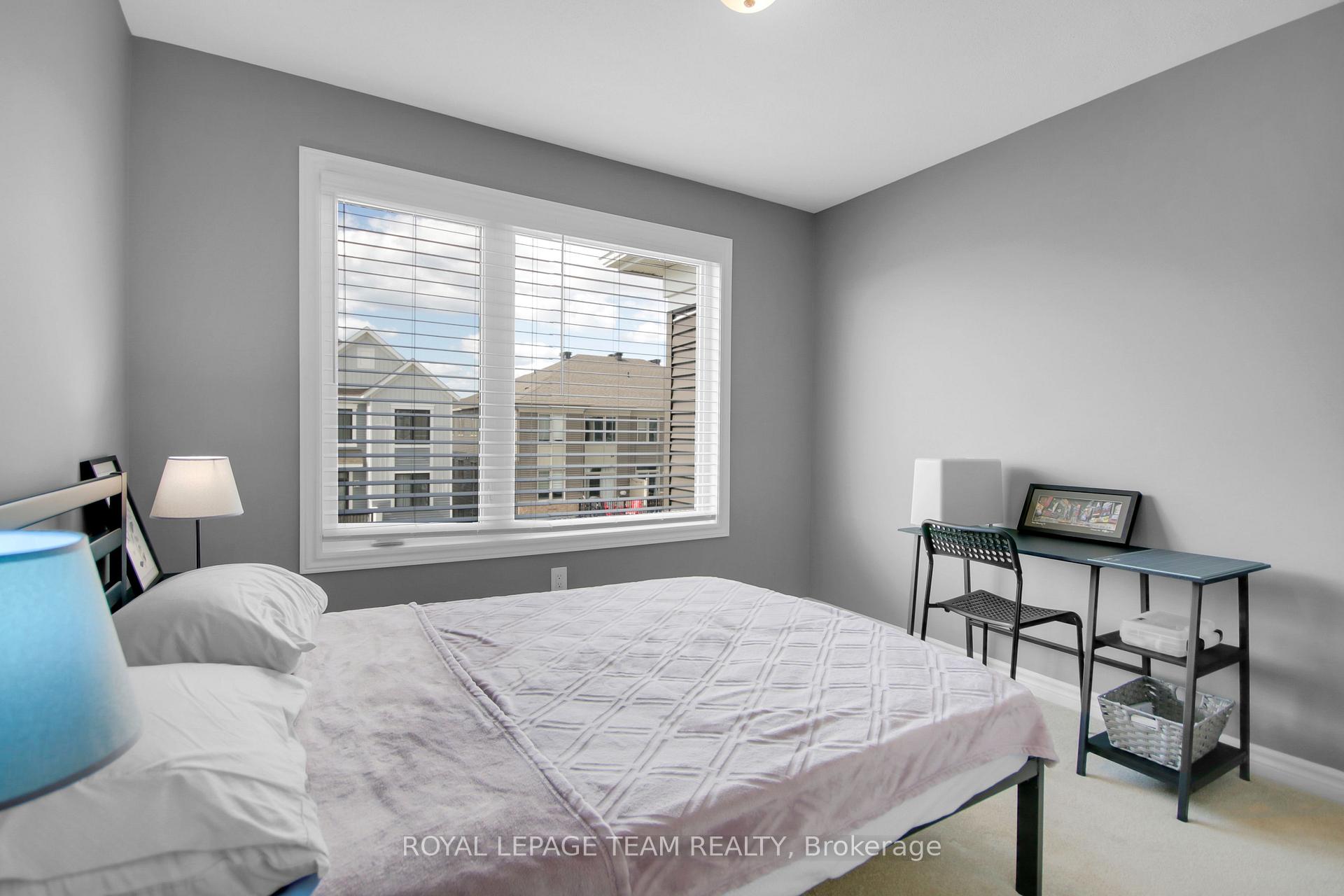 Photo 28 of 28 Caspian Row, Ottawa, Kanata - Emerald Meadows/Trailwest — HOMEH