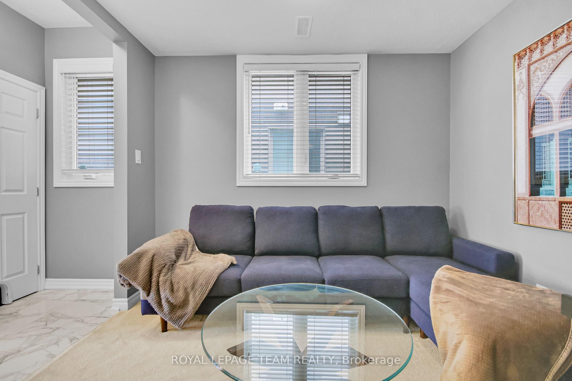 Photo 37 of 28 Caspian Row, Ottawa, Kanata - Emerald Meadows/Trailwest — HOMEH
