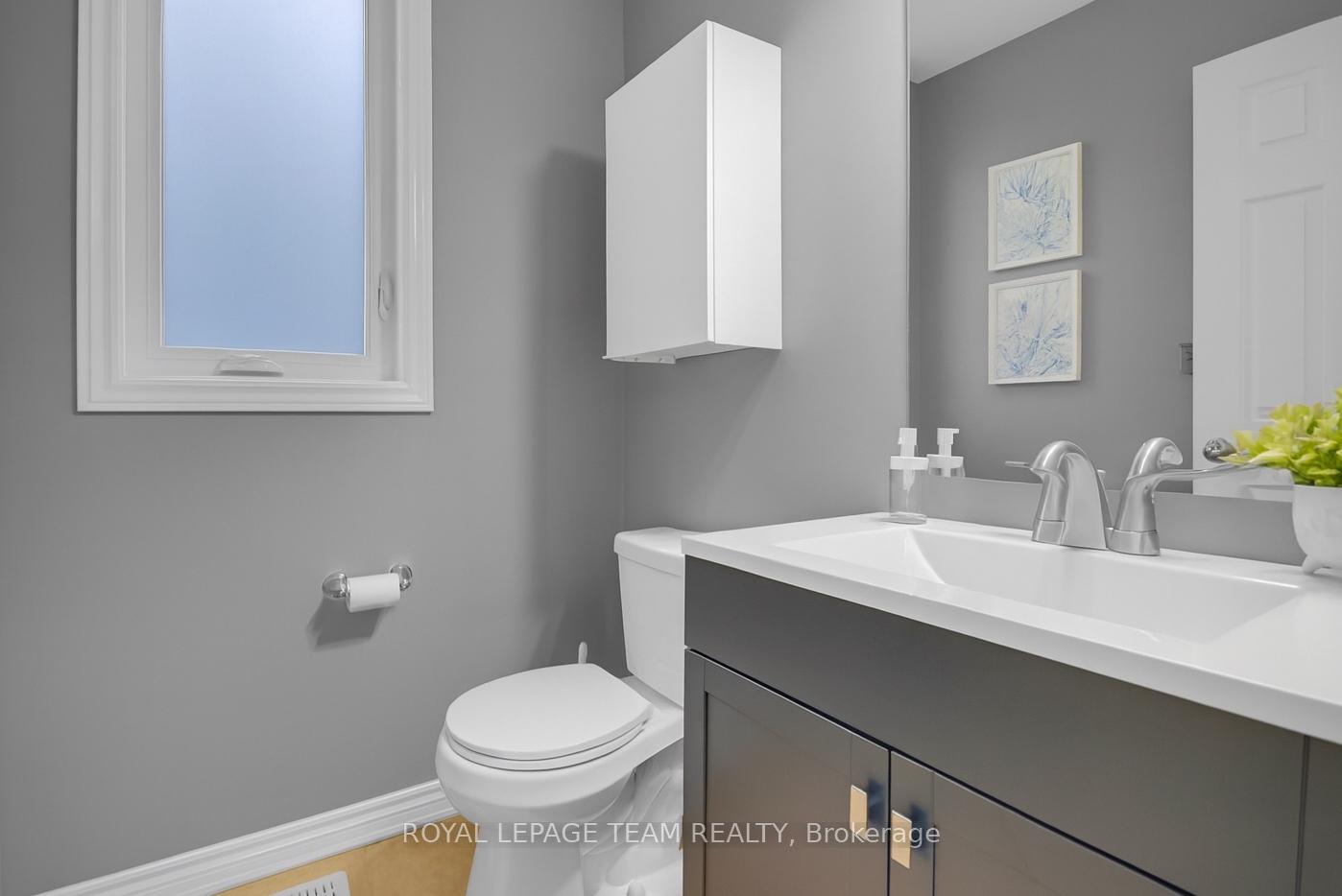 Photo 41 of 28 Caspian Row, Ottawa, Kanata - Emerald Meadows/Trailwest — HOMEH