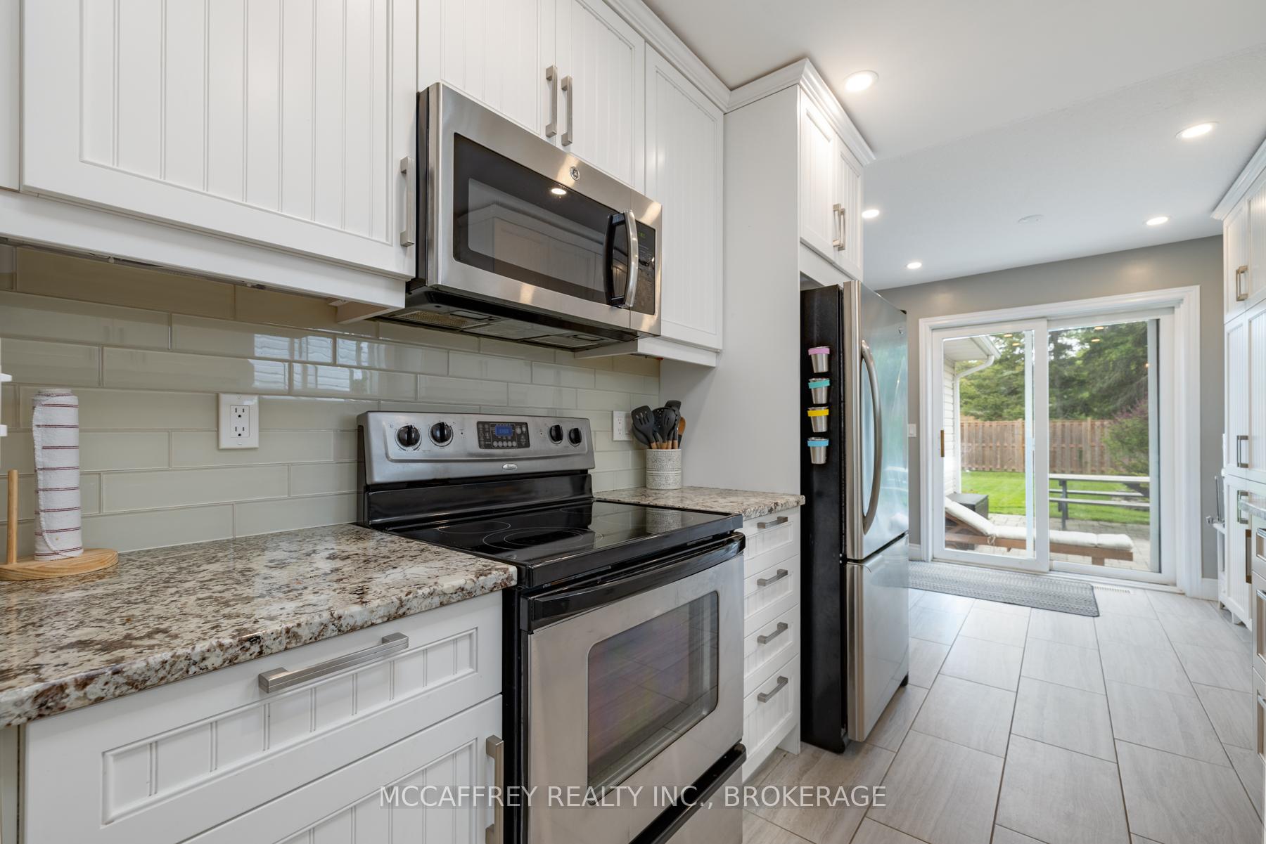 Photo 6 of 81 Schooner Drive, Kingston, Kingston East (Incl Barret Crt) — HOMEH