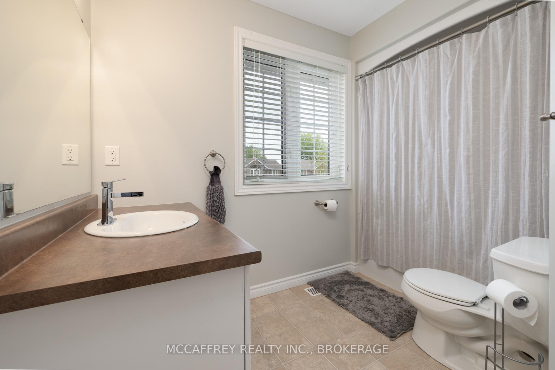 Photo 14 of 81 Schooner Drive, Kingston, Kingston East (Incl Barret Crt) — HOMEH