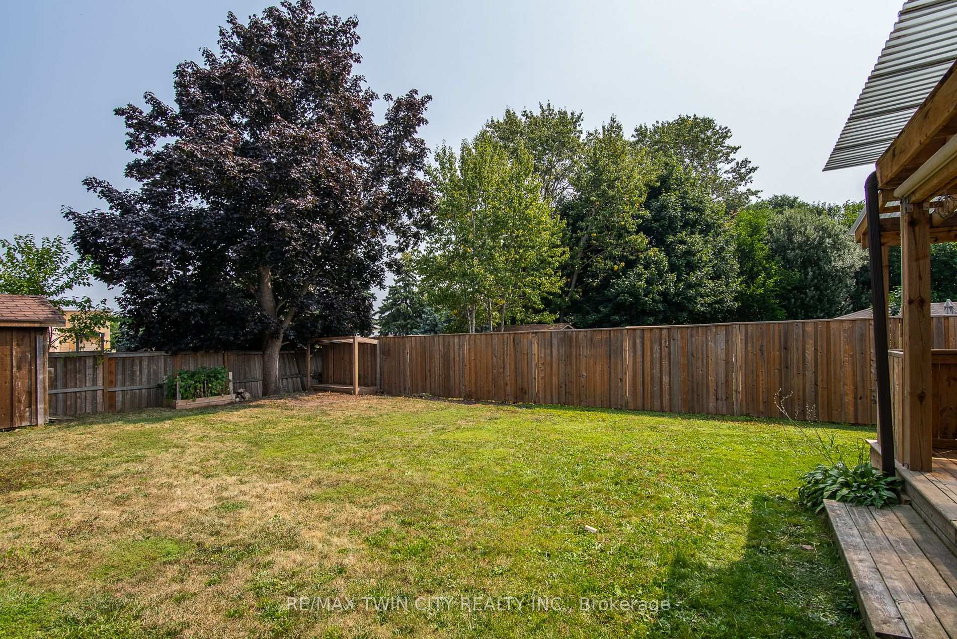 Photo 8 of 23 Roberts Crescent, Kitchener — HOMEH