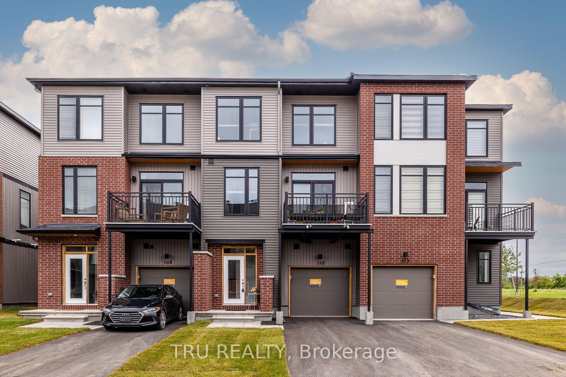 Photo 1 of 110 Visor Private, Ottawa, Kanata - Emerald Meadows/Trailwest — HOMEH