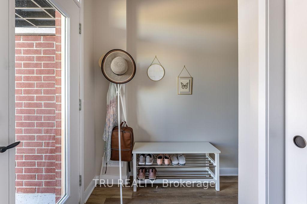 Photo 2 of 110 Visor Private, Ottawa, Kanata - Emerald Meadows/Trailwest — HOMEH