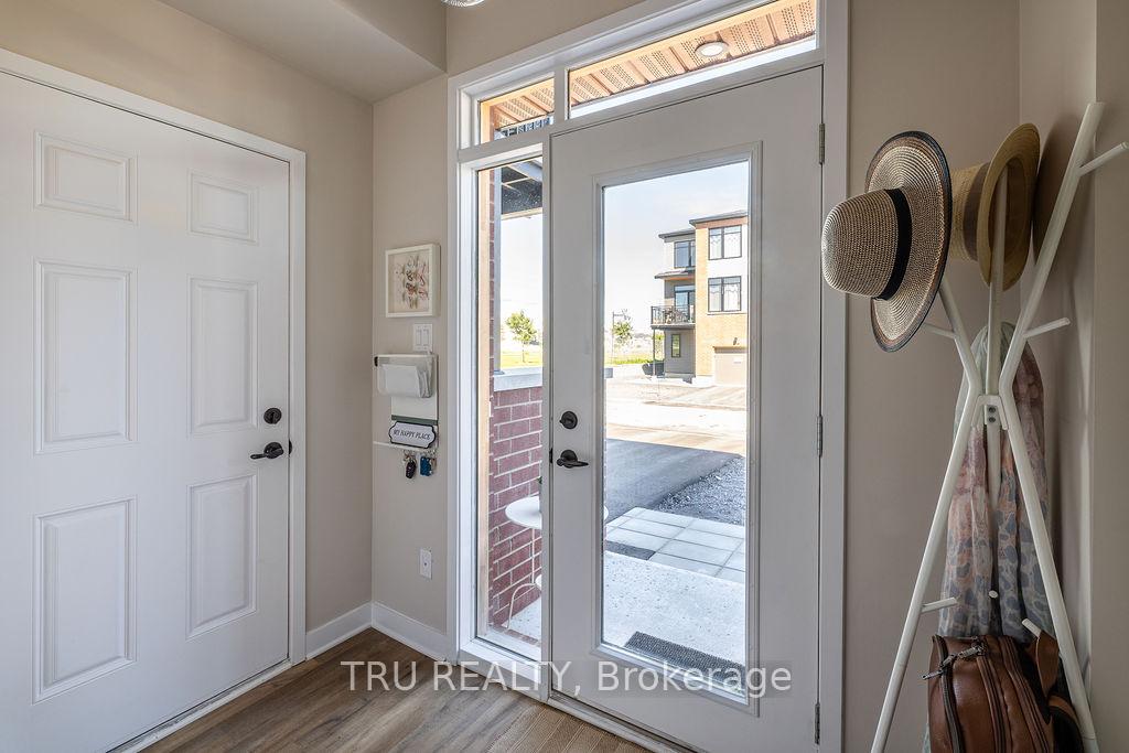 Photo 3 of 110 Visor Private, Ottawa, Kanata - Emerald Meadows/Trailwest — HOMEH