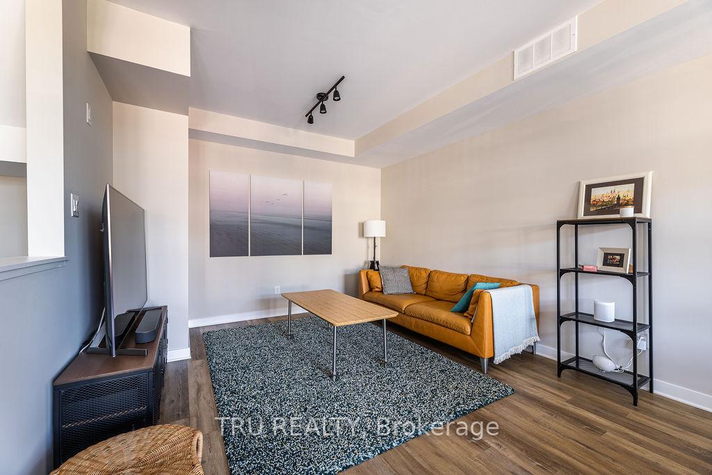 Photo 12 of 110 Visor Private, Ottawa, Kanata - Emerald Meadows/Trailwest — HOMEH