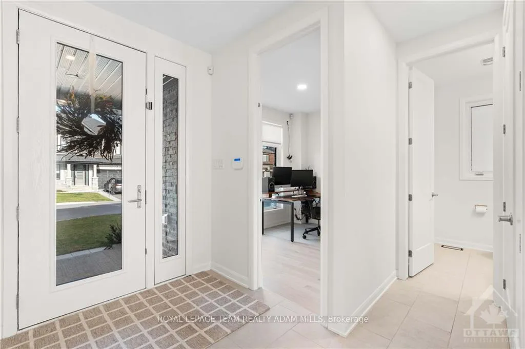 Photo 17 of 30 Conch Way, Ottawa, Mahogany Community — HOMEH