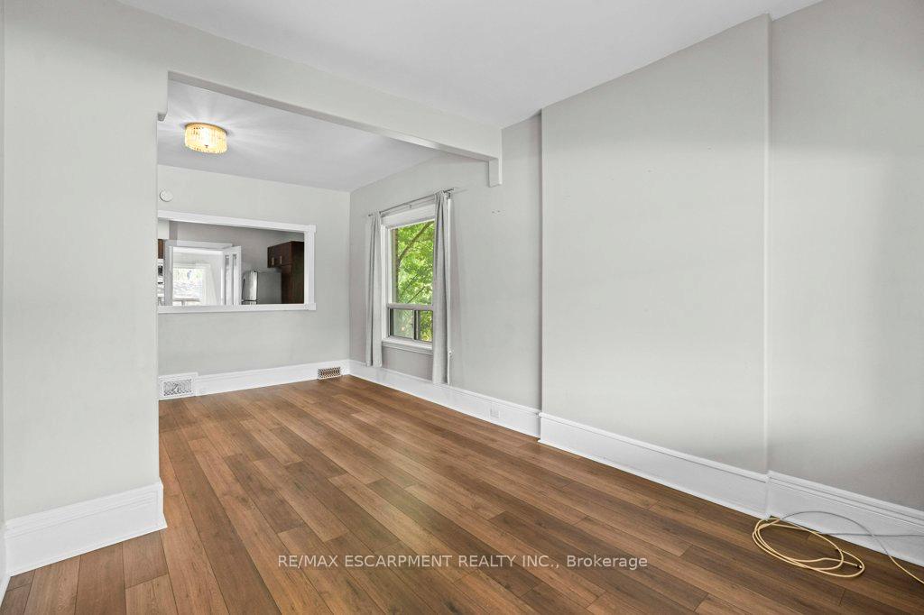 Photo 8 of 69 Lorne Avenue, Hamilton, Blakeley — HOMEH