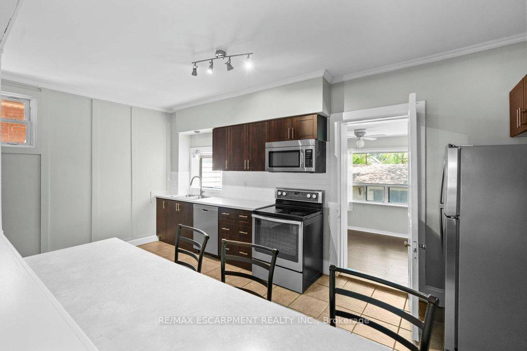 Photo 17 of 69 Lorne Avenue, Hamilton, Blakeley — HOMEH