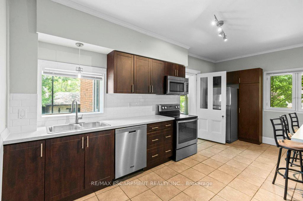 Photo 18 of 69 Lorne Avenue, Hamilton, Blakeley — HOMEH