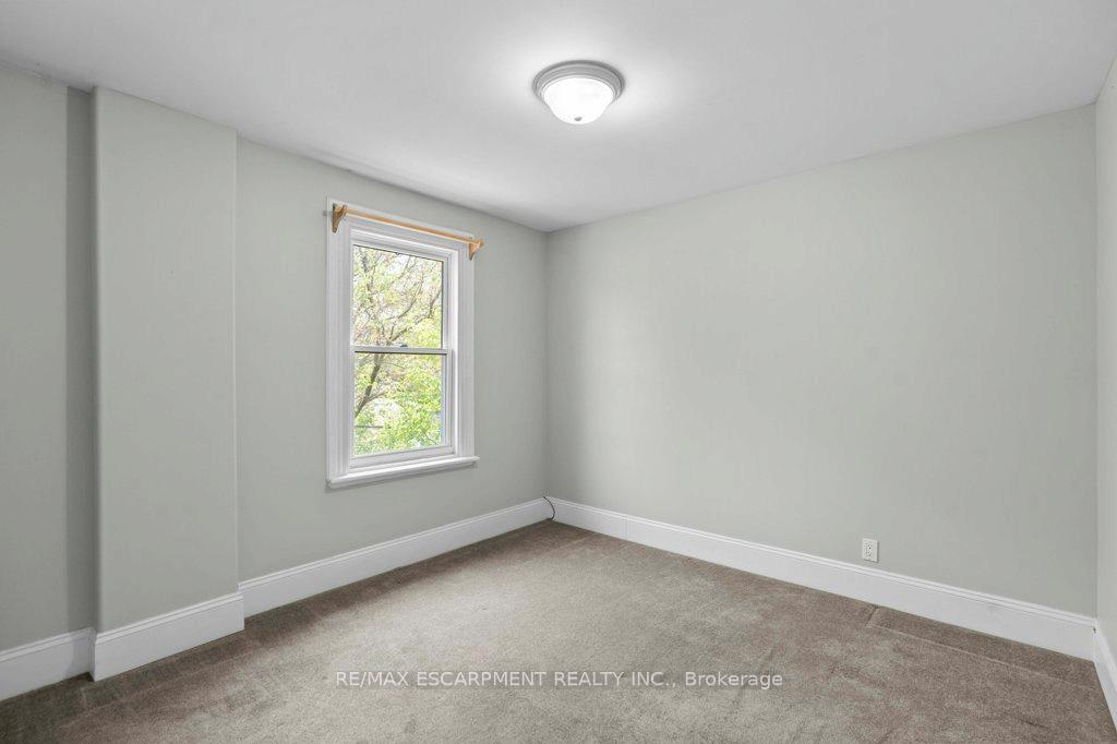 Photo 32 of 69 Lorne Avenue, Hamilton, Blakeley — HOMEH