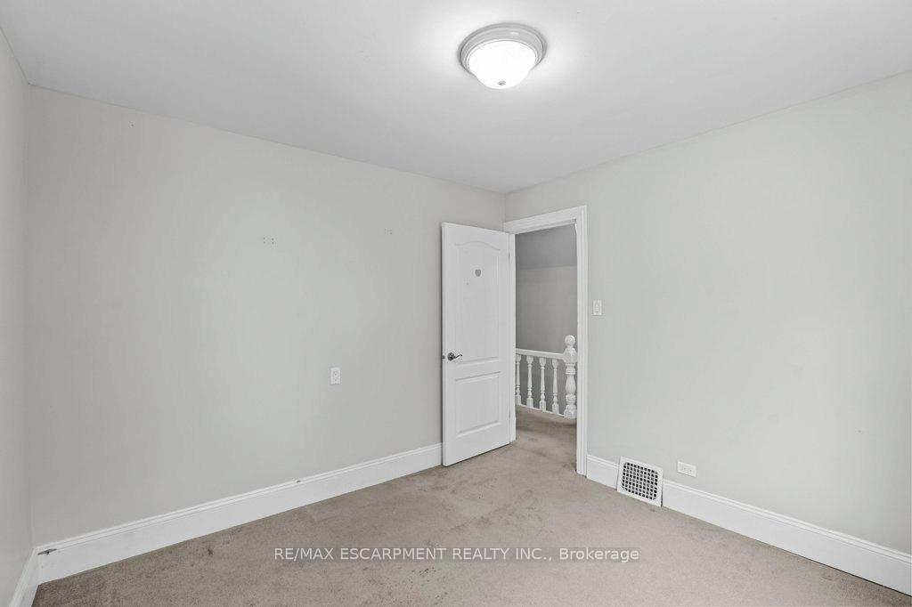 Photo 33 of 69 Lorne Avenue, Hamilton, Blakeley — HOMEH