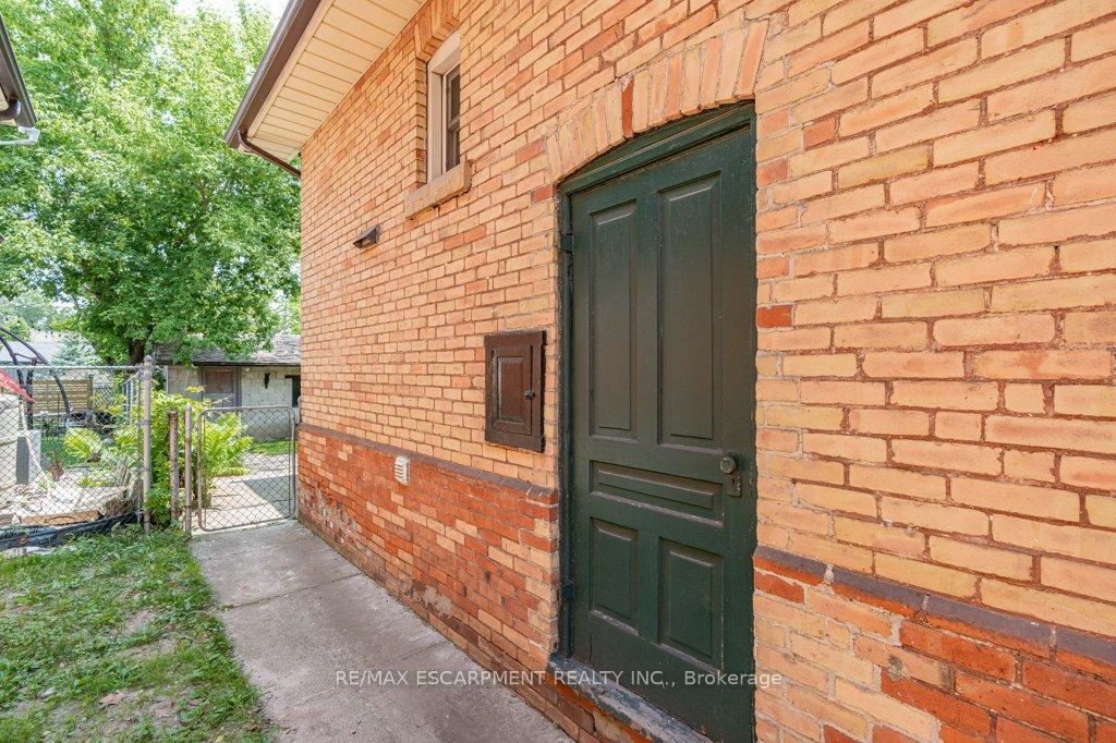 Photo 41 of 69 Lorne Avenue, Hamilton, Blakeley — HOMEH