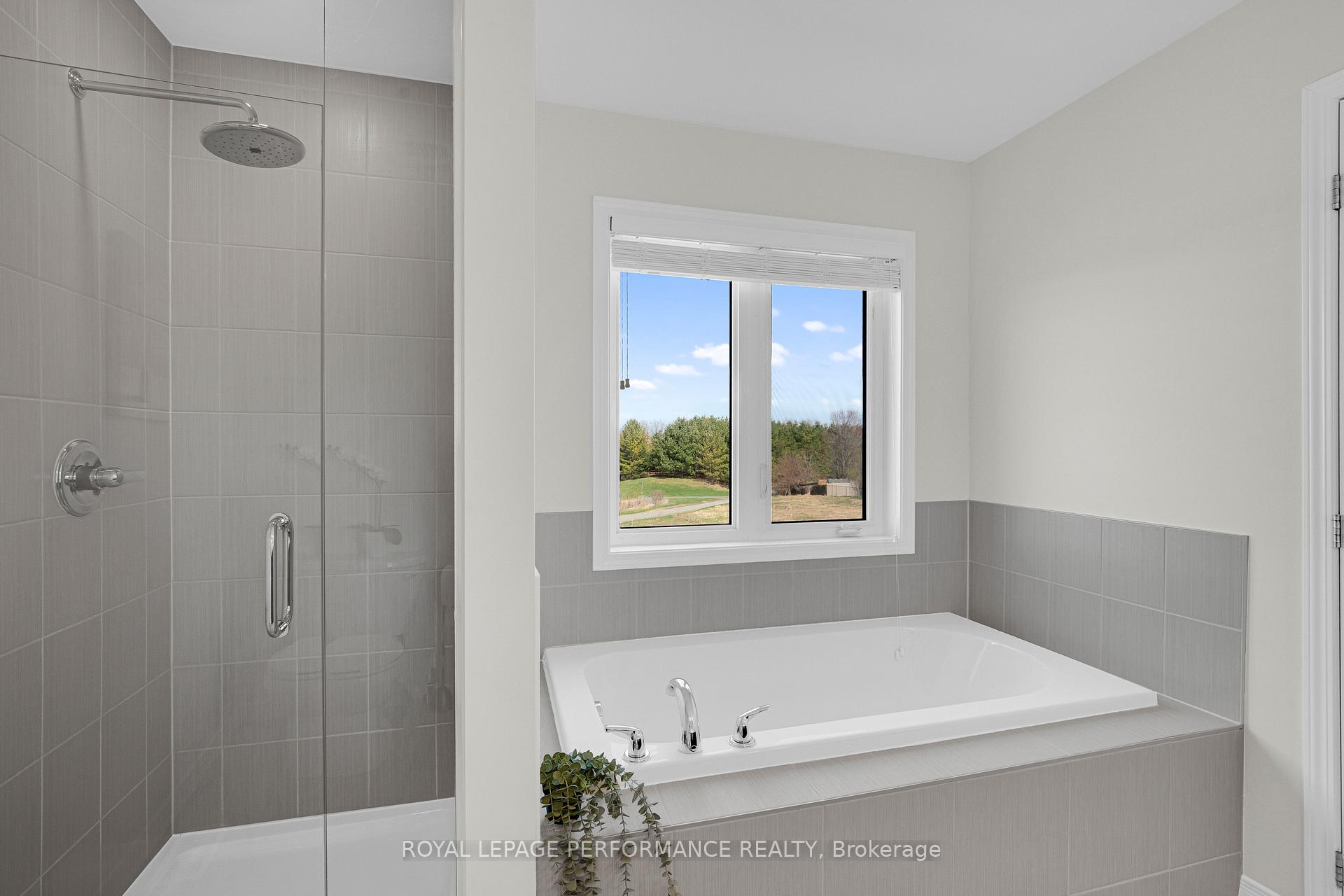 Photo 36 of 569 Radiant Private, Ottawa, Kanata - Emerald Meadows/Trailwest — HOMEH