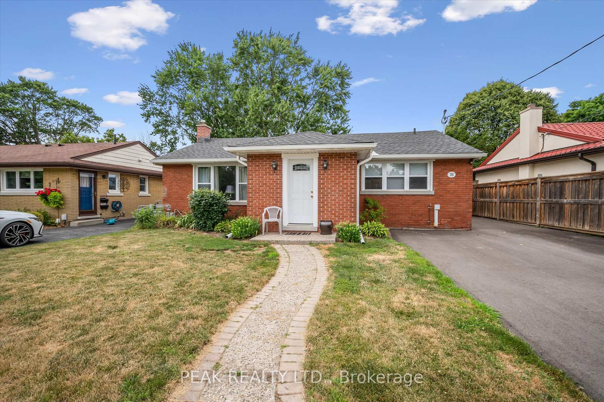 Photo 3 of 76 Third Avenue, Kitchener — HOMEH