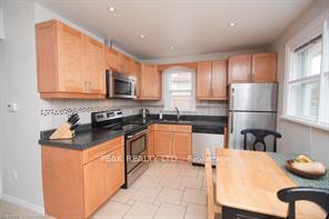 Photo 26 of 76 Third Avenue, Kitchener — HOMEH