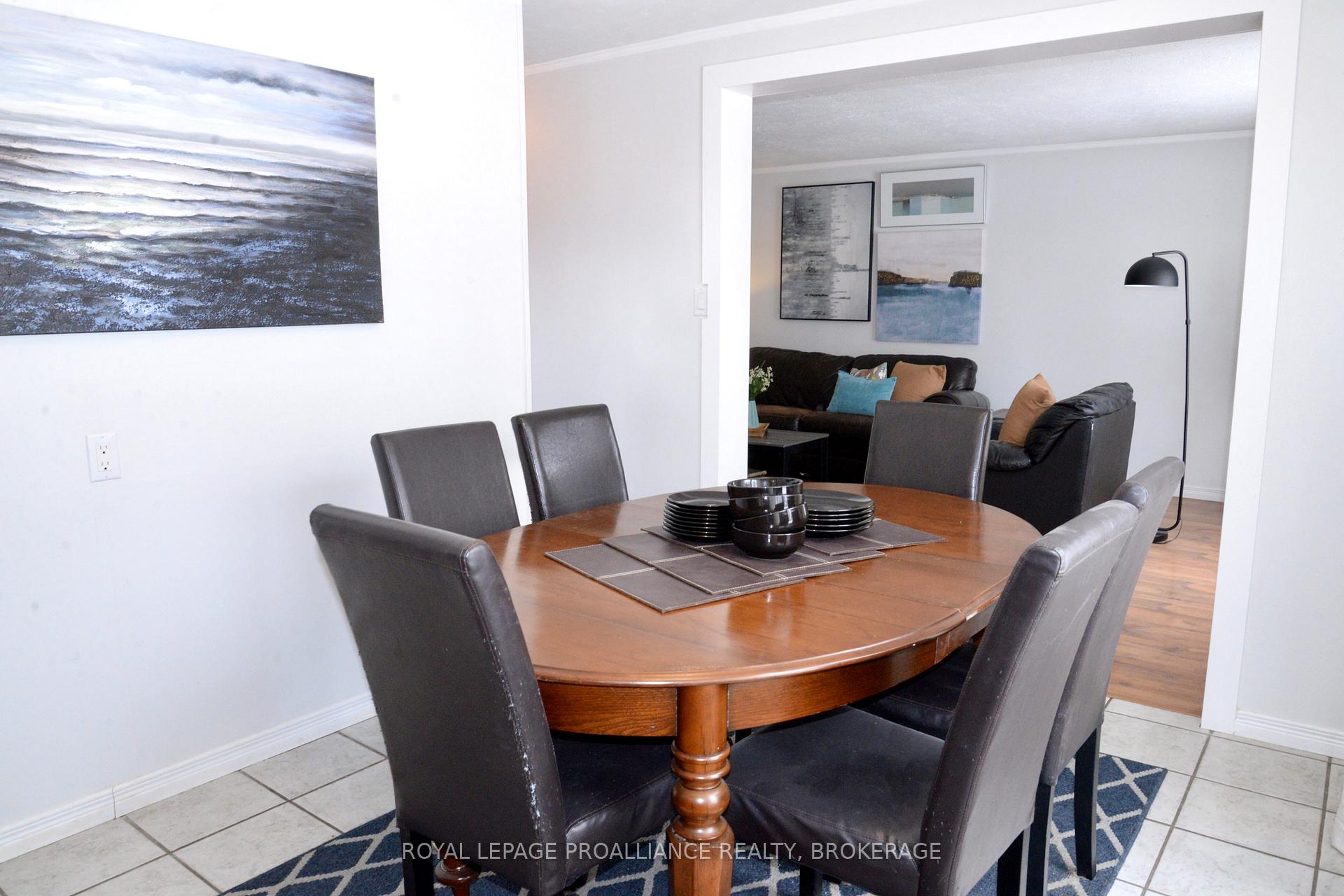 Photo 10 of 54 Clairton Place, Loyalist, Amherstview — HOMEH