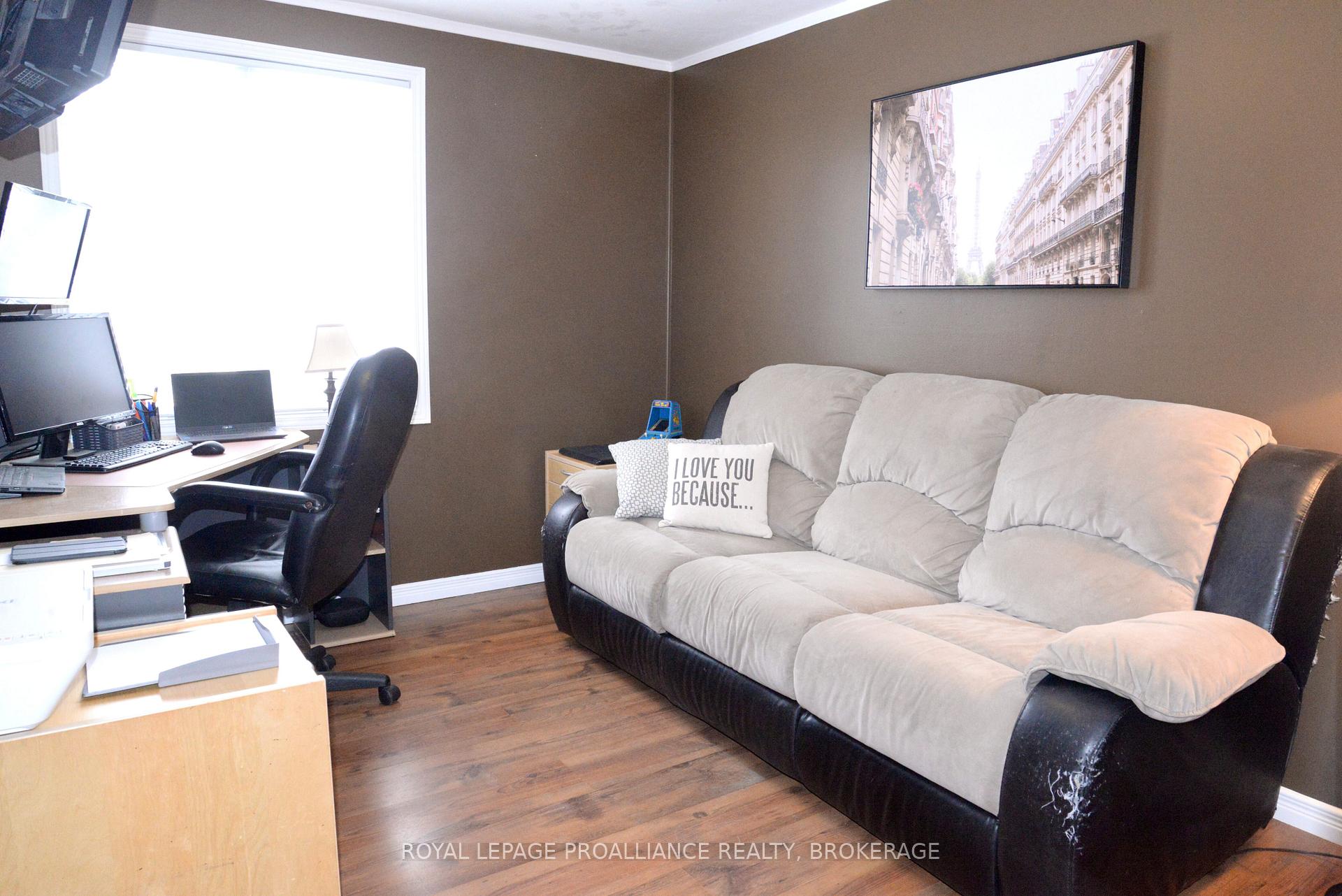 Photo 17 of 54 Clairton Place, Loyalist, Amherstview — HOMEH