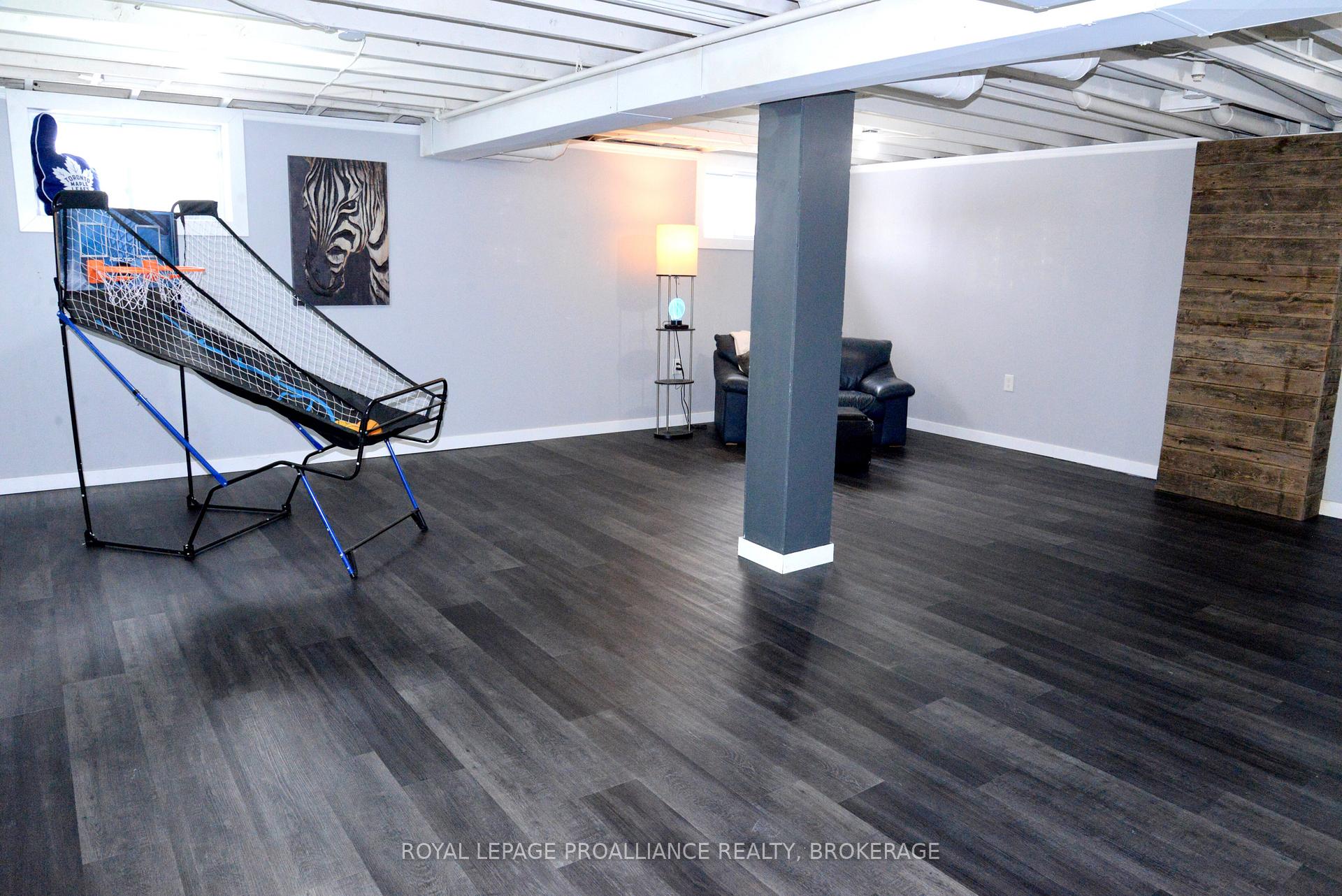 Photo 29 of 54 Clairton Place, Loyalist, Amherstview — HOMEH