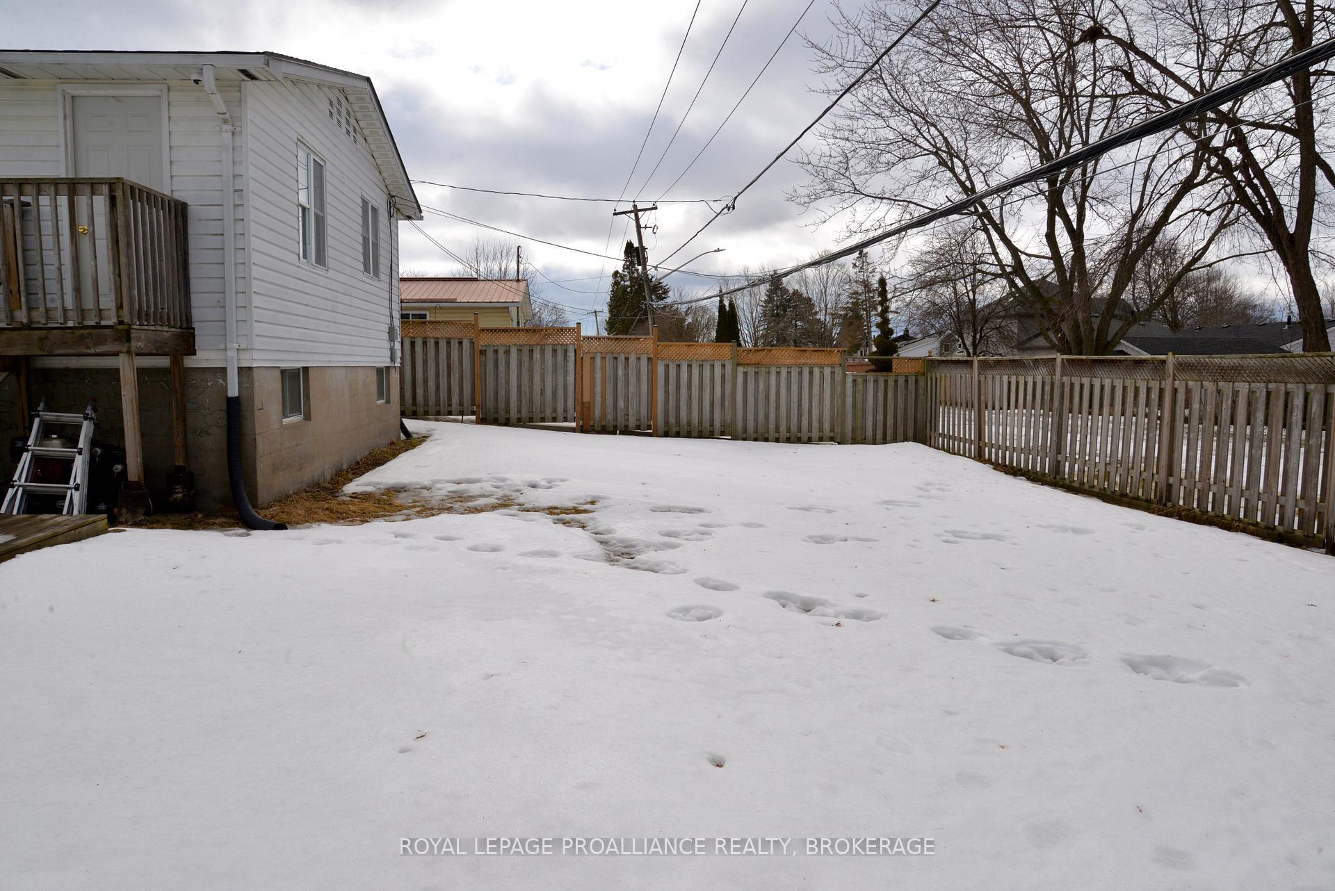 Photo 33 of 54 Clairton Place, Loyalist, Amherstview — HOMEH