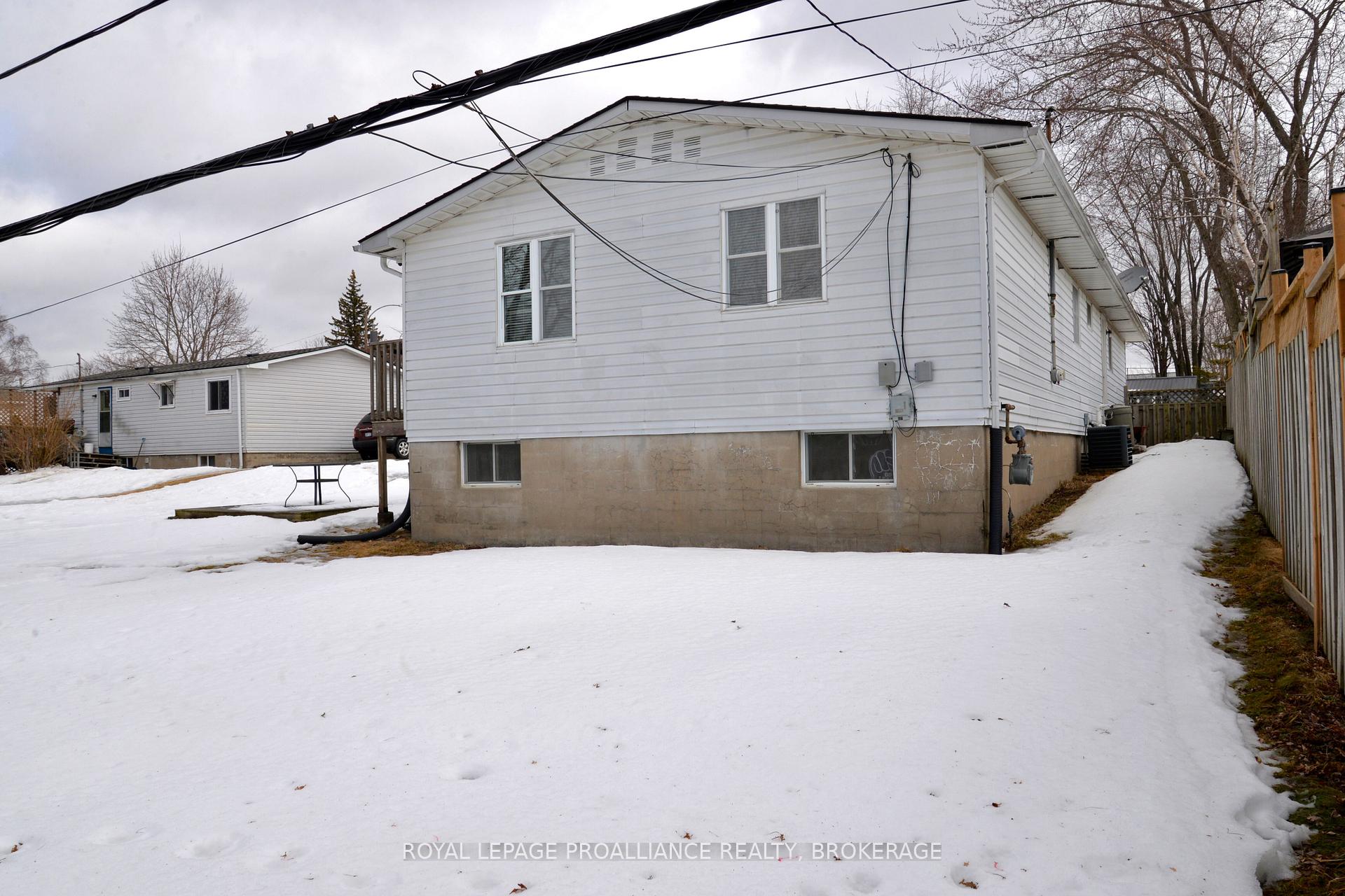 Photo 36 of 54 Clairton Place, Loyalist, Amherstview — HOMEH
