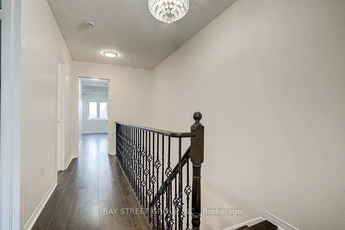 Photo 14 of 11 Tara Crescent, Markham, Cedarwood — HOMEH
