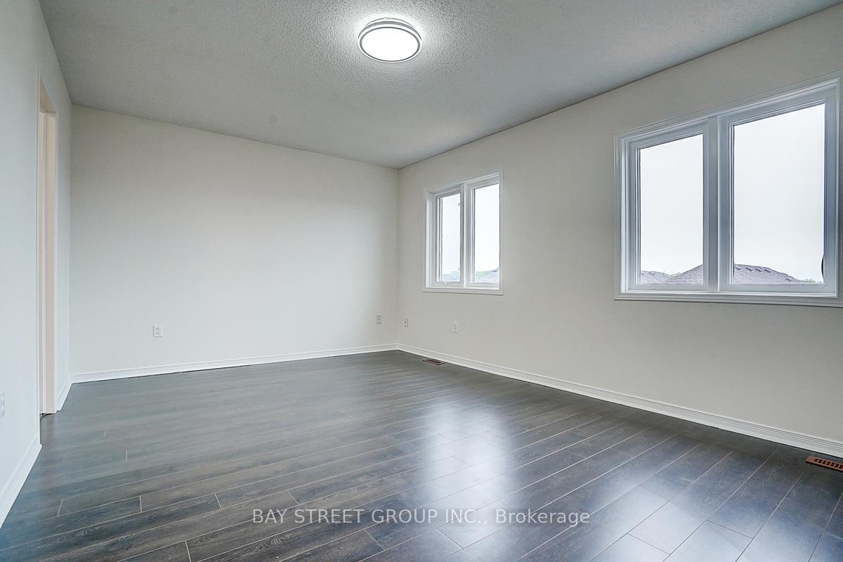 Photo 15 of 11 Tara Crescent, Markham, Cedarwood — HOMEH