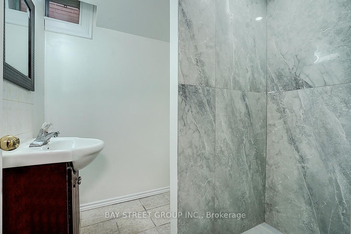 Photo 31 of 11 Tara Crescent, Markham, Cedarwood — HOMEH