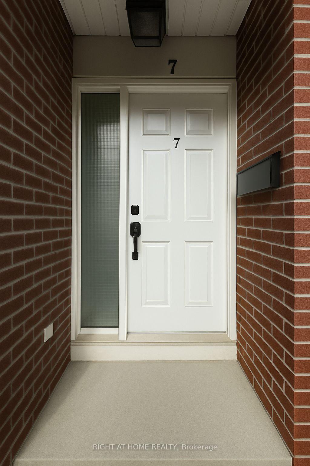 Photo 6 of Unit 7, 33 Romfield Circuit, Markham, Royal Orchard — HOMEH