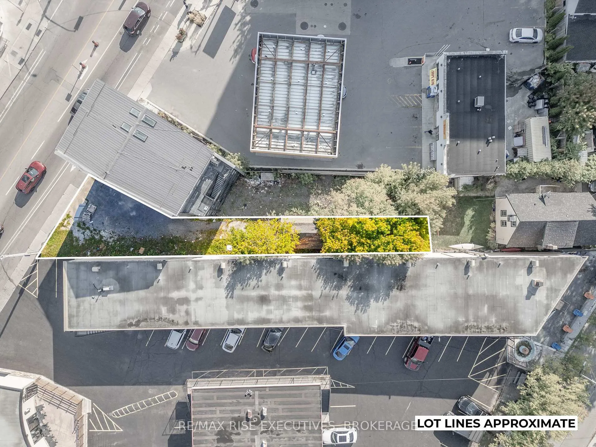 Photo 2 of 684 Princess Street, Kingston, Central City East — HOMEH