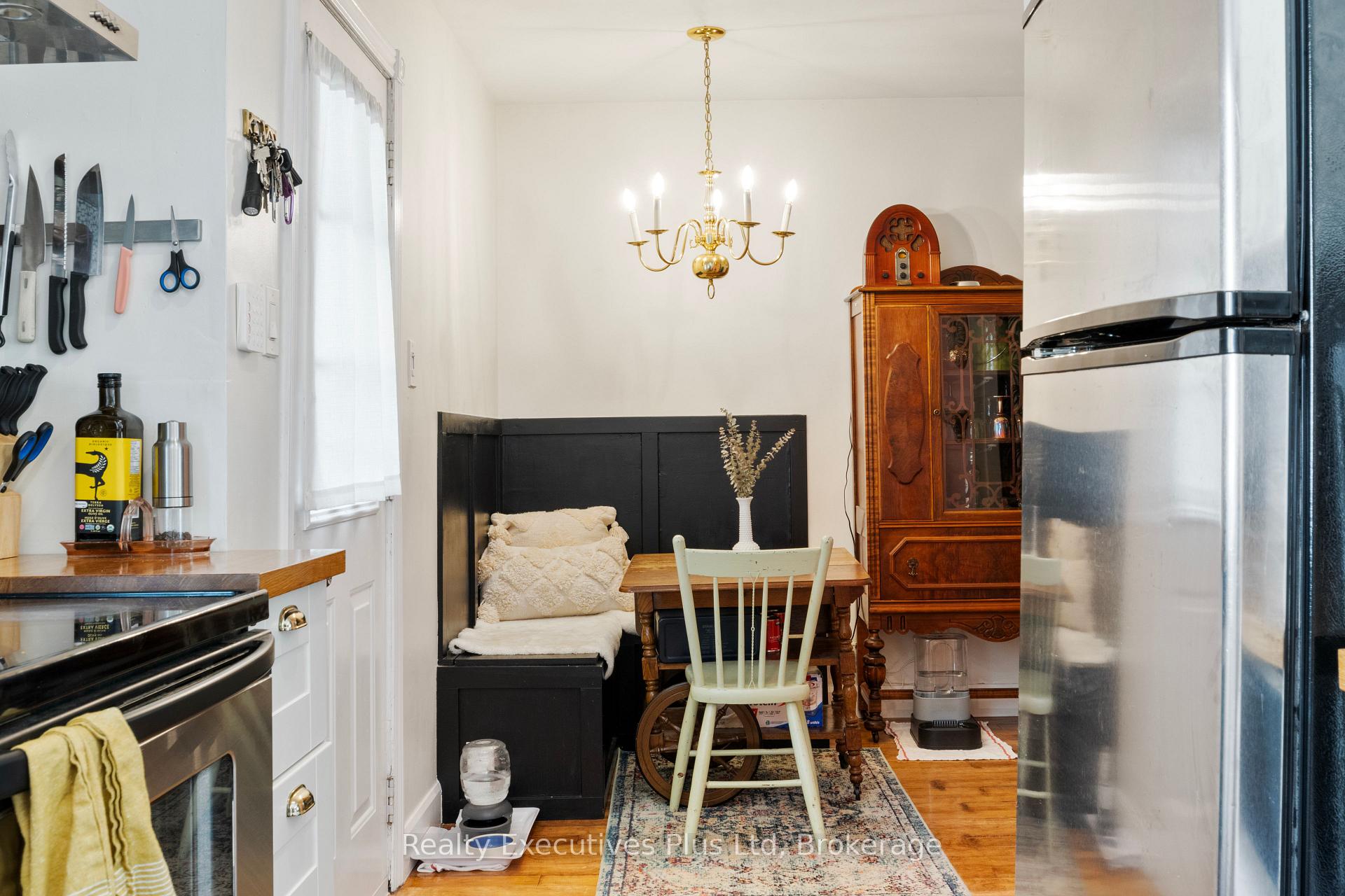 Photo 24 of 122 Spadina Road E, Kitchener — HOMEH