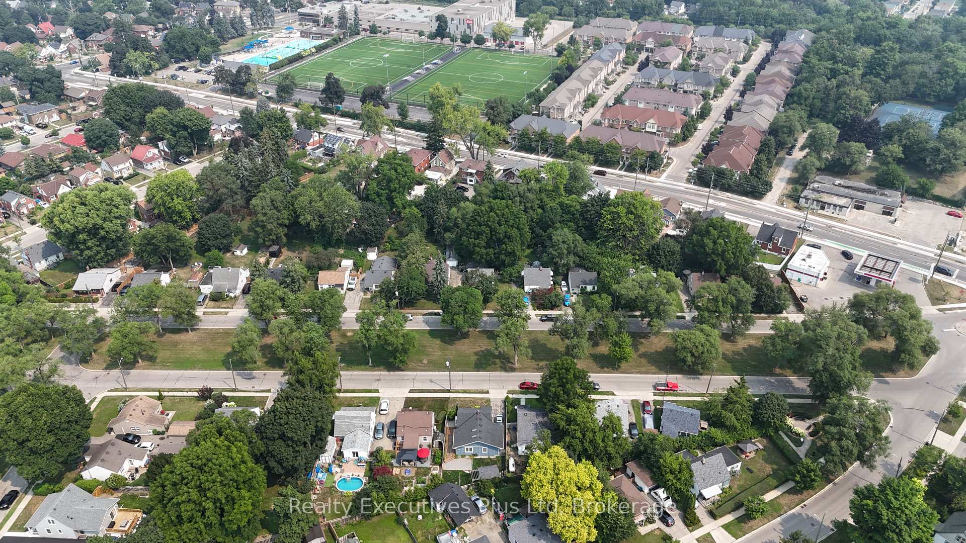 Photo 36 of 122 Spadina Road E, Kitchener — HOMEH