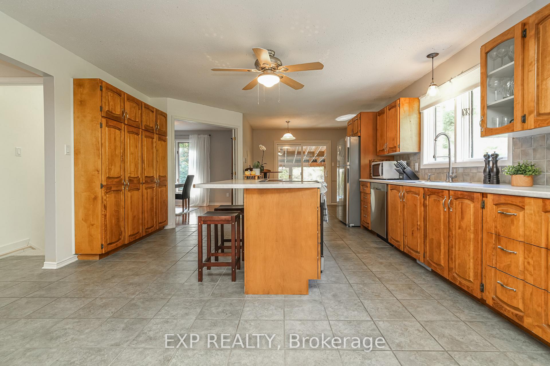 Photo 8 of 5458 Woodeden Drive, Ottawa, Manotick East to Manotick Station — HOMEH