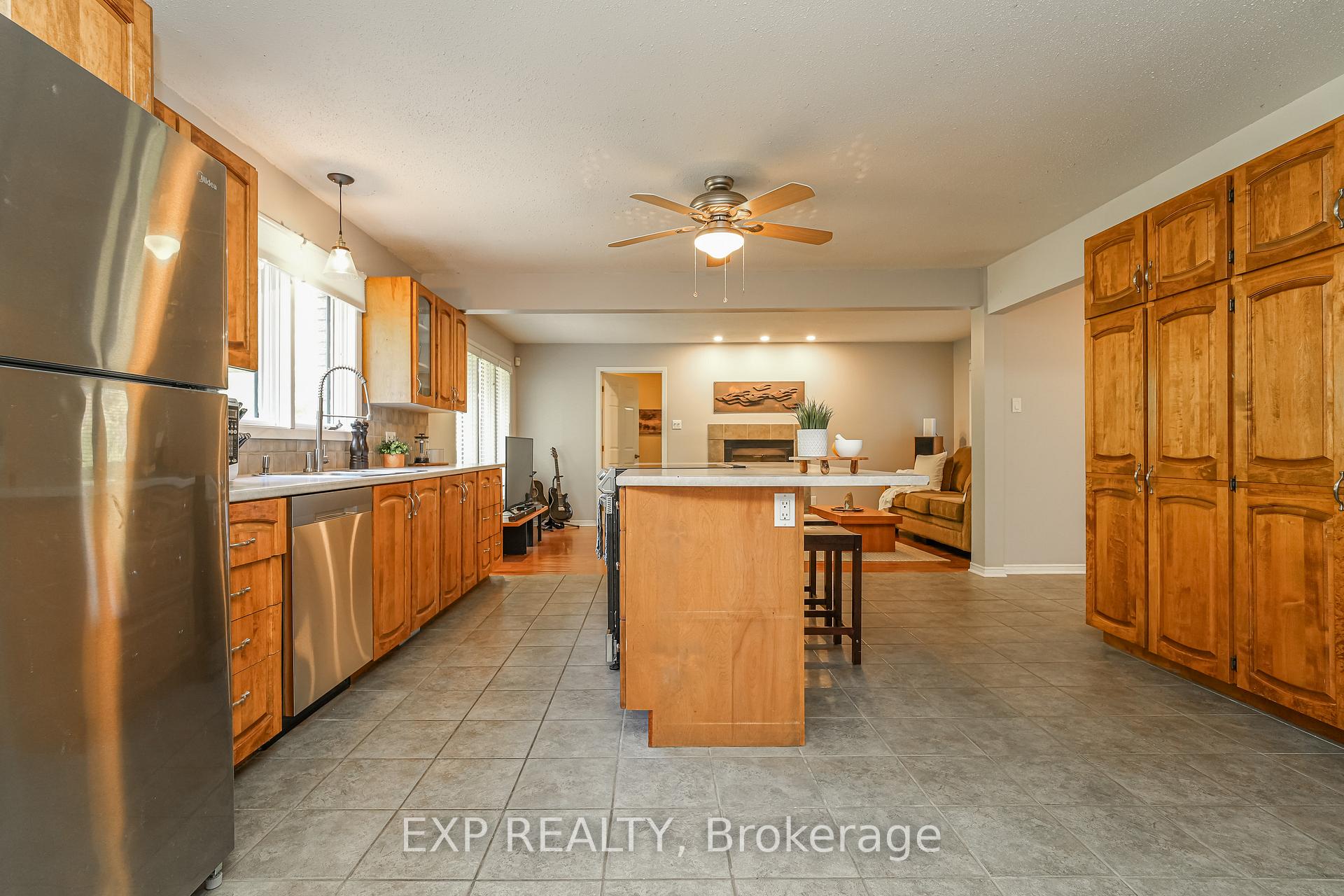 Photo 9 of 5458 Woodeden Drive, Ottawa, Manotick East to Manotick Station — HOMEH