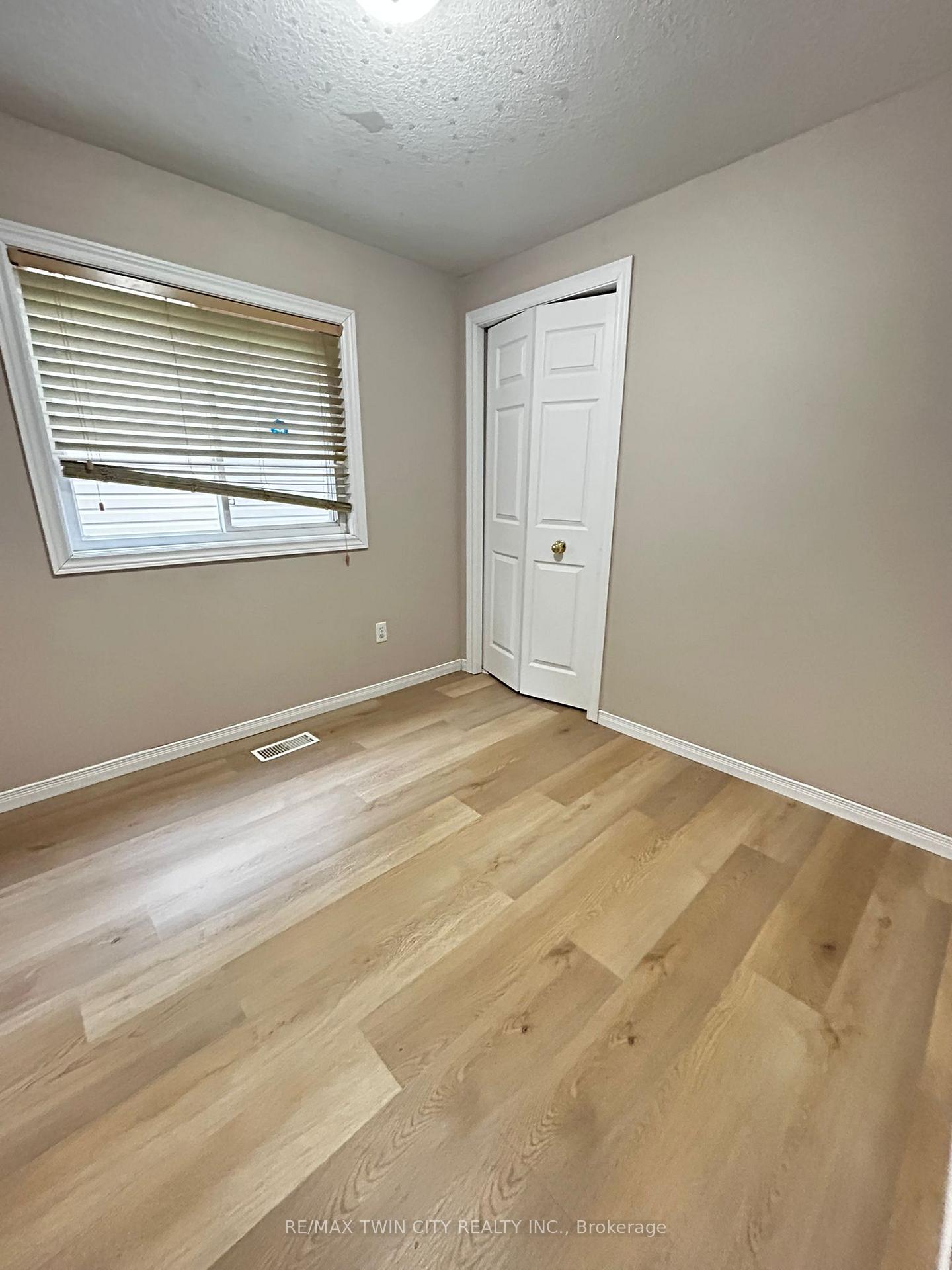 Photo 14 of 156 Periwinkle (Upper) Street, Kitchener — HOMEH