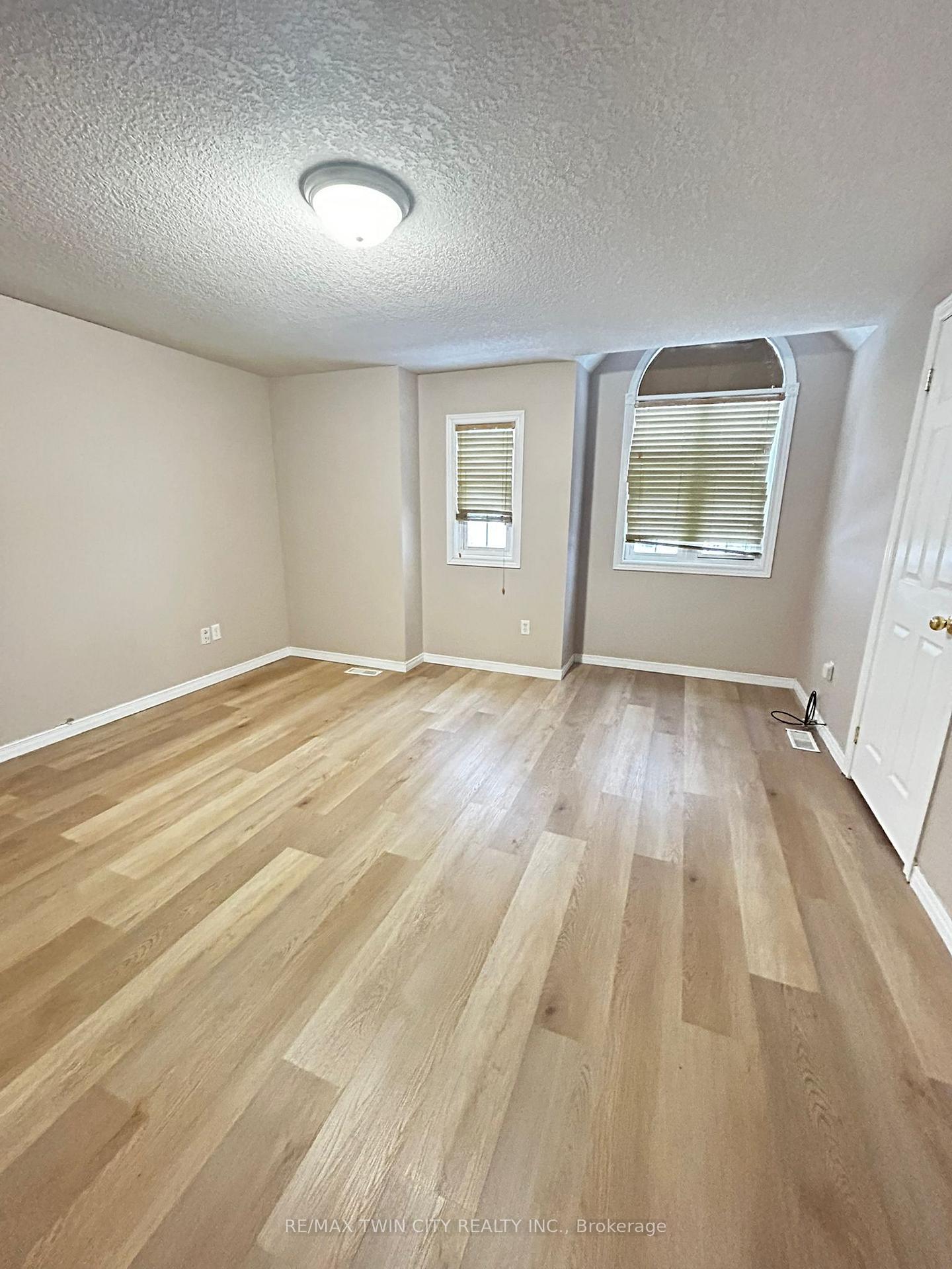 Photo 19 of 156 Periwinkle (Upper) Street, Kitchener — HOMEH