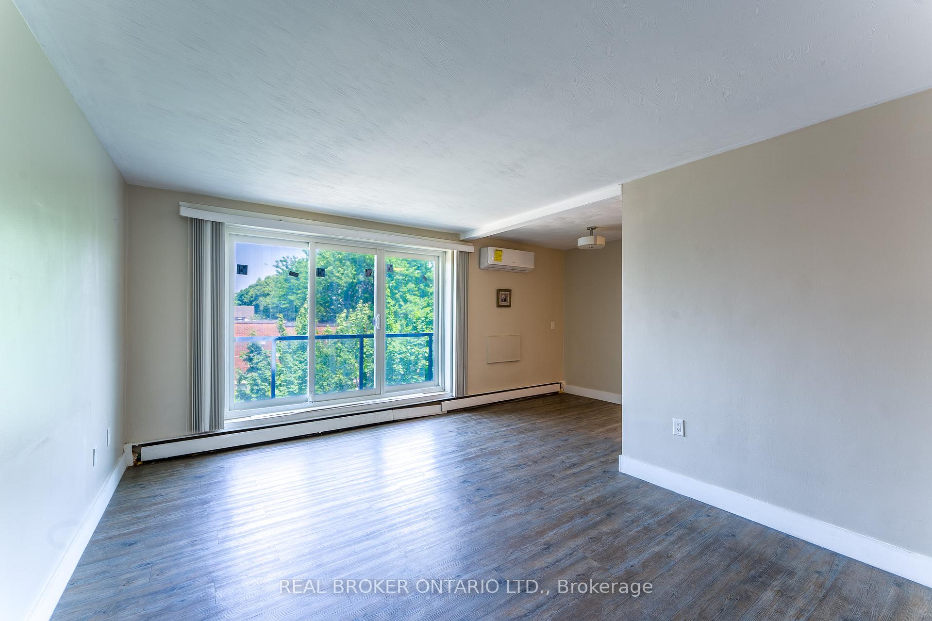 Photo 5 of Unit 402, 326 Hunter Street E, Hamilton, Stinson — HOMEH