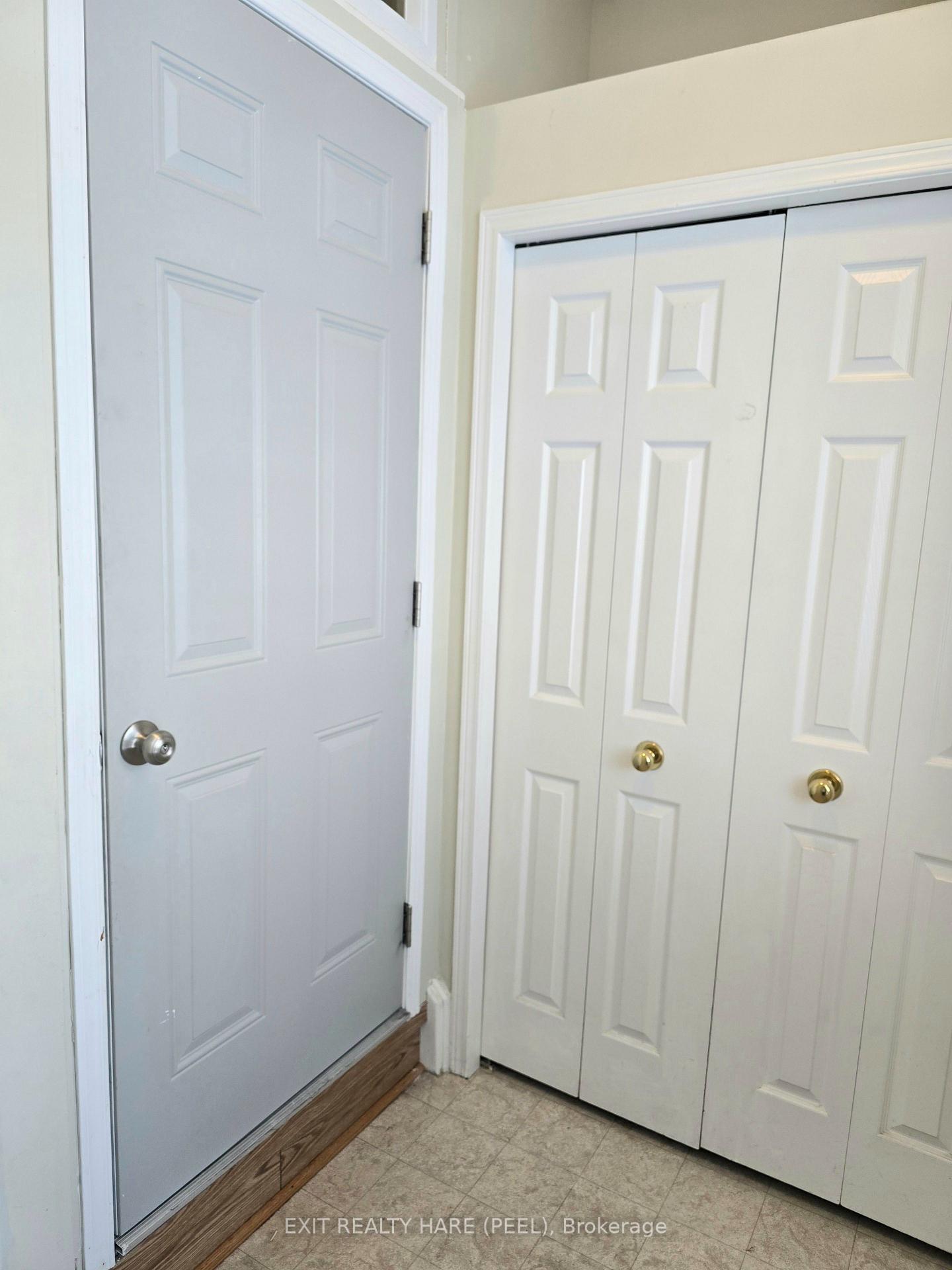 Photo 2 of 324 Mountain Laurel Crescent, Kitchener — HOMEH