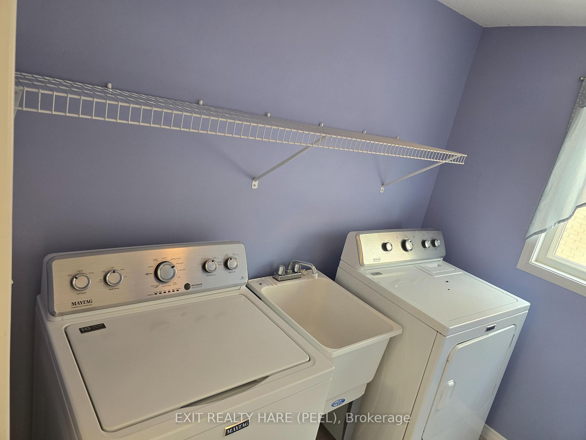 Photo 16 of 324 Mountain Laurel Crescent, Kitchener — HOMEH
