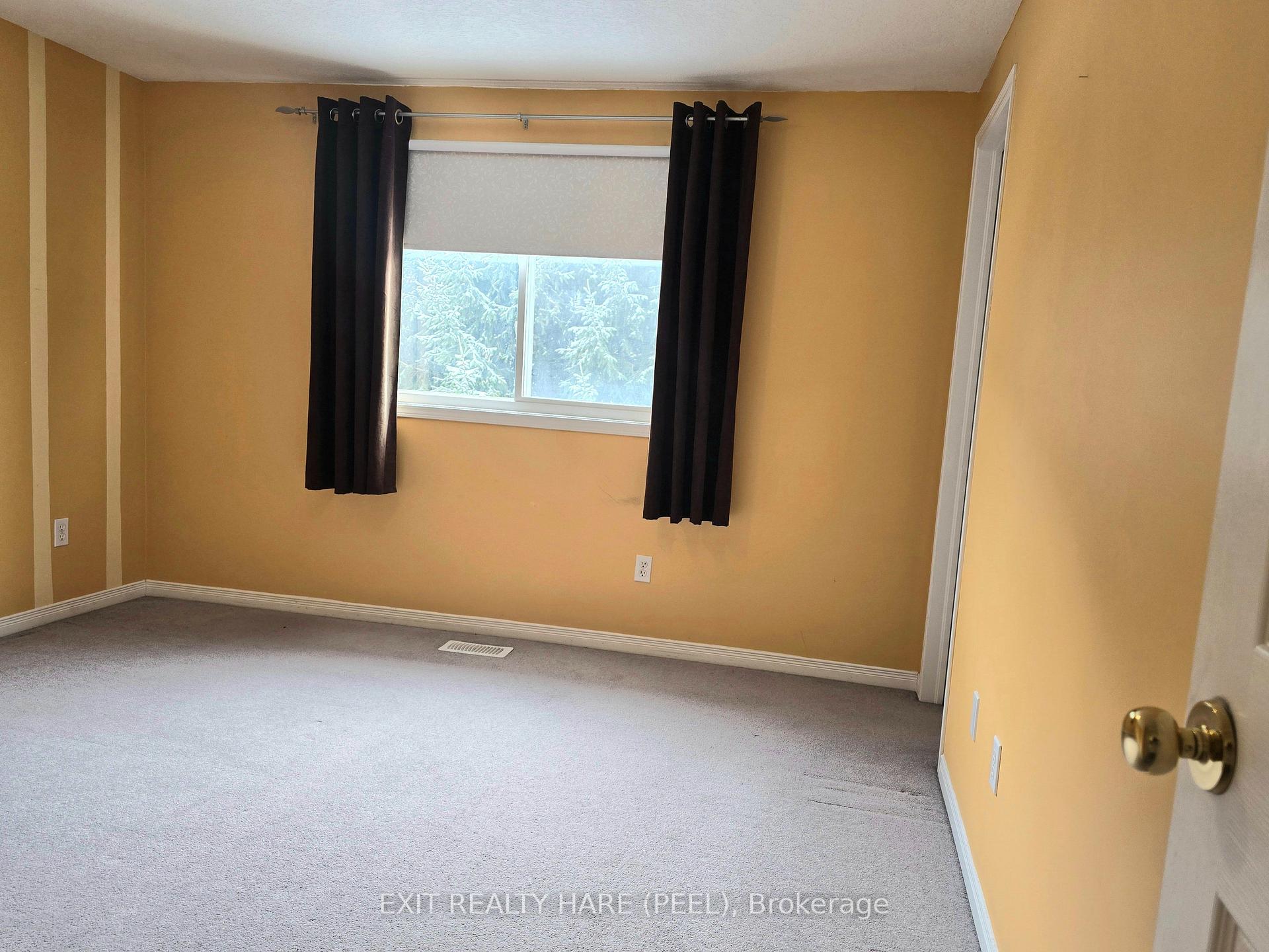 Photo 22 of 324 Mountain Laurel Crescent, Kitchener — HOMEH