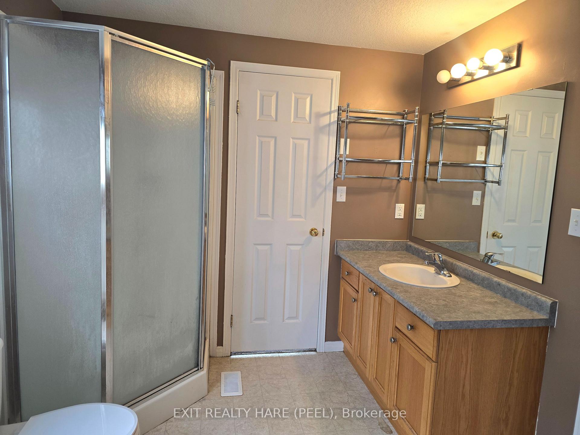 Photo 24 of 324 Mountain Laurel Crescent, Kitchener — HOMEH