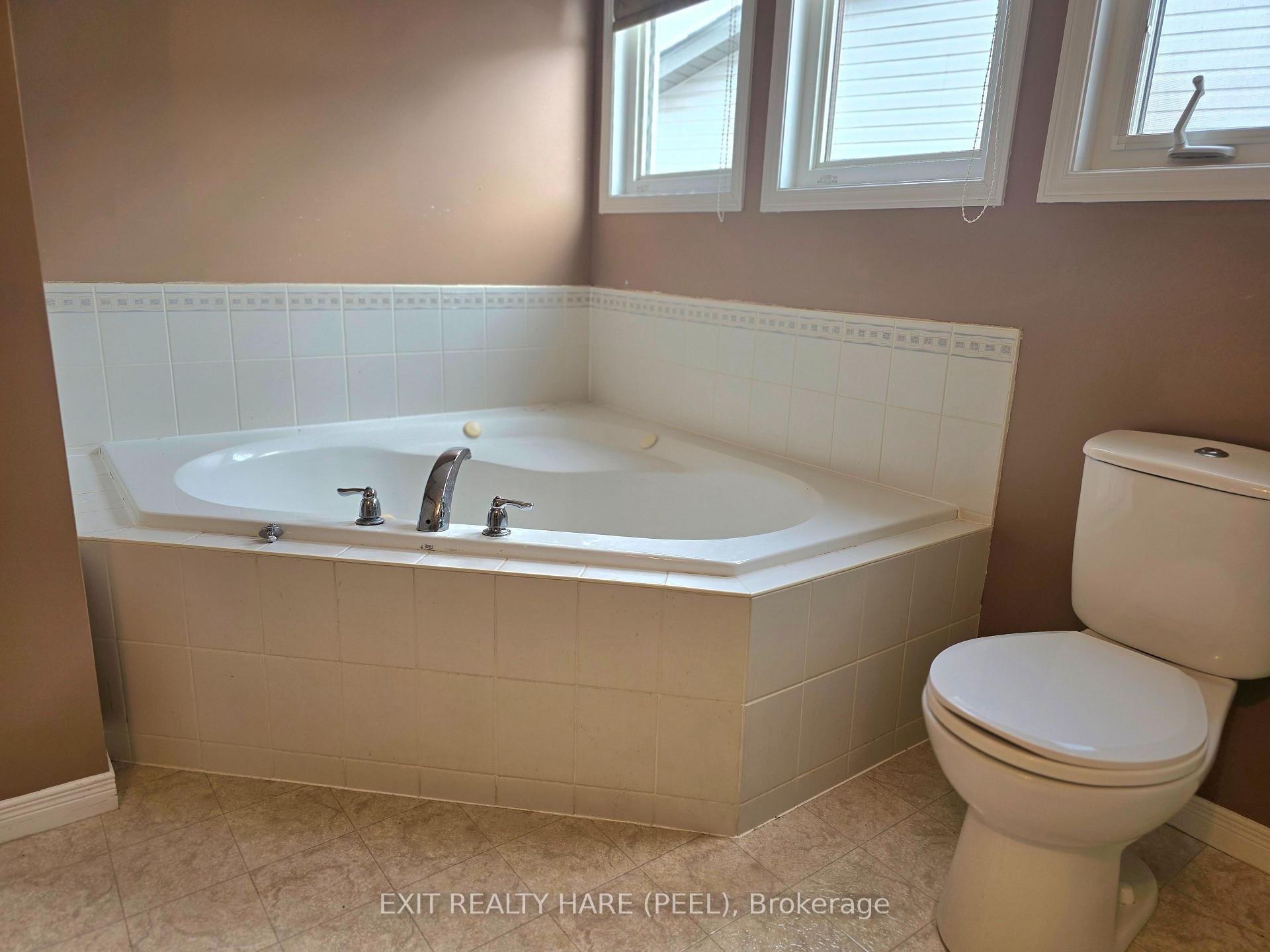 Photo 25 of 324 Mountain Laurel Crescent, Kitchener — HOMEH