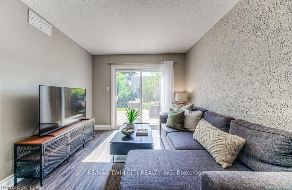 Photo 14 of 107 Charles Best Place, Kitchener — HOMEH