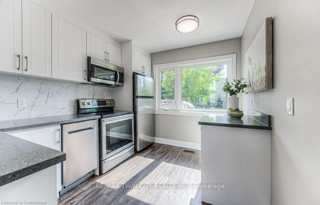 Photo 18 of 107 Charles Best Place, Kitchener — HOMEH